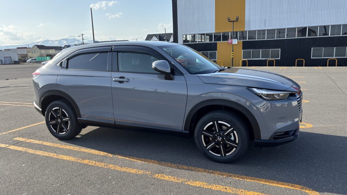 はじめまして、新たなVEZEL